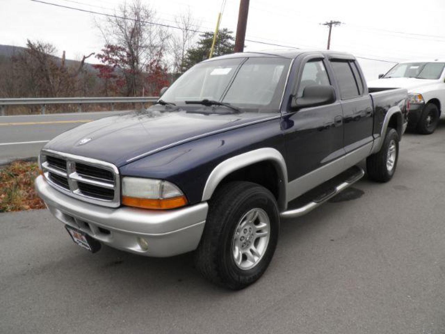 2003 BLUE Dodge Dakota SLT Quad Cab 4WD (1D7HG48Z13S) with an 5.9L V8 engine, located at 15520 McMullen Hwy SW, Belair, MD, 21502, (301) 729-3700, 39.581375, -78.846451 - Photo#0