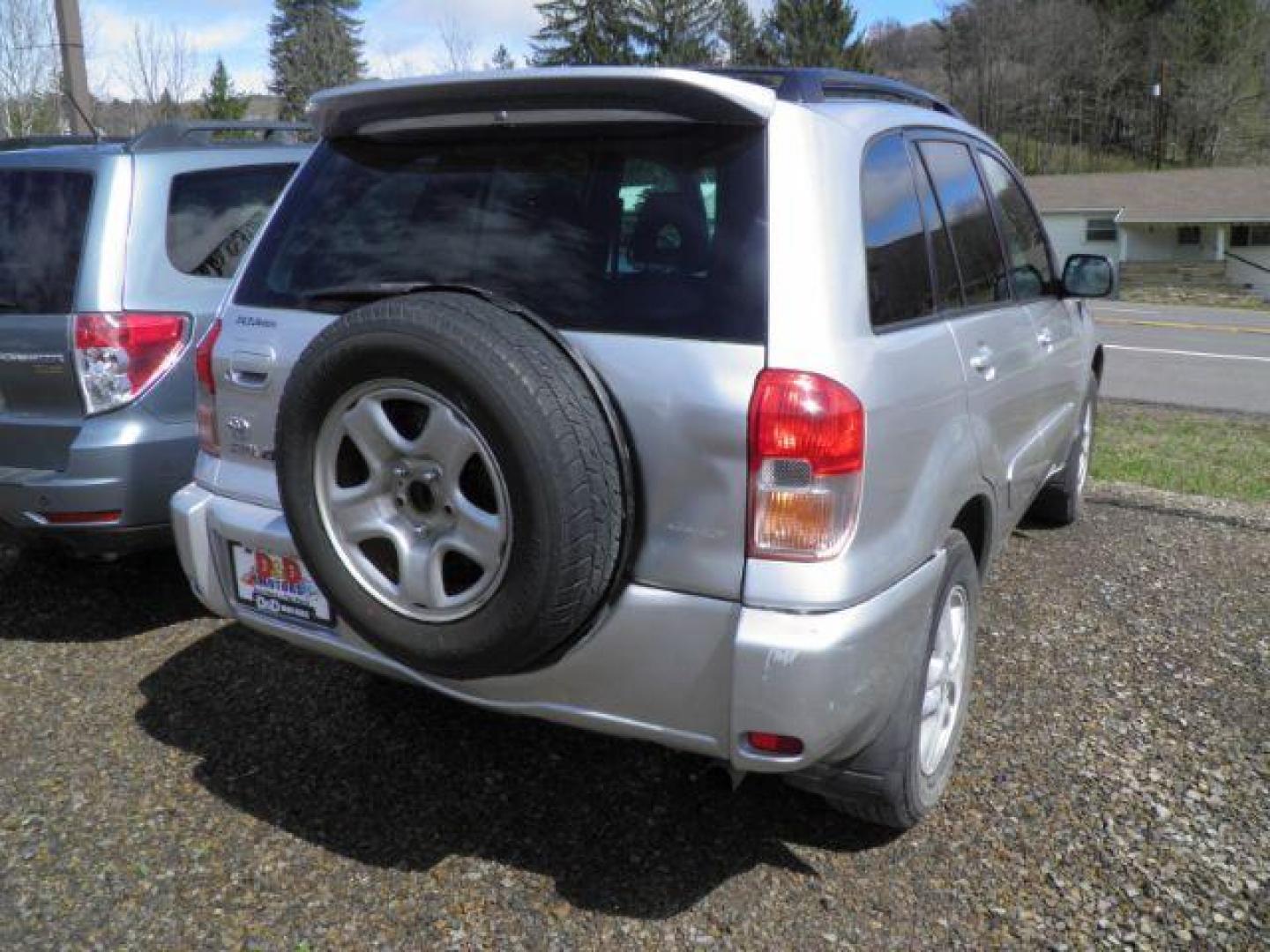 2003 SILVER Toyota RAV4 4WD (JTEHH20V830) with an 2.0L L4 engine, AT transmission, located at 19521 New George's Creek Rd SW, Barton, MD, 21521, (301) 463-2404, 39.524323, -79.017906 - Photo#5