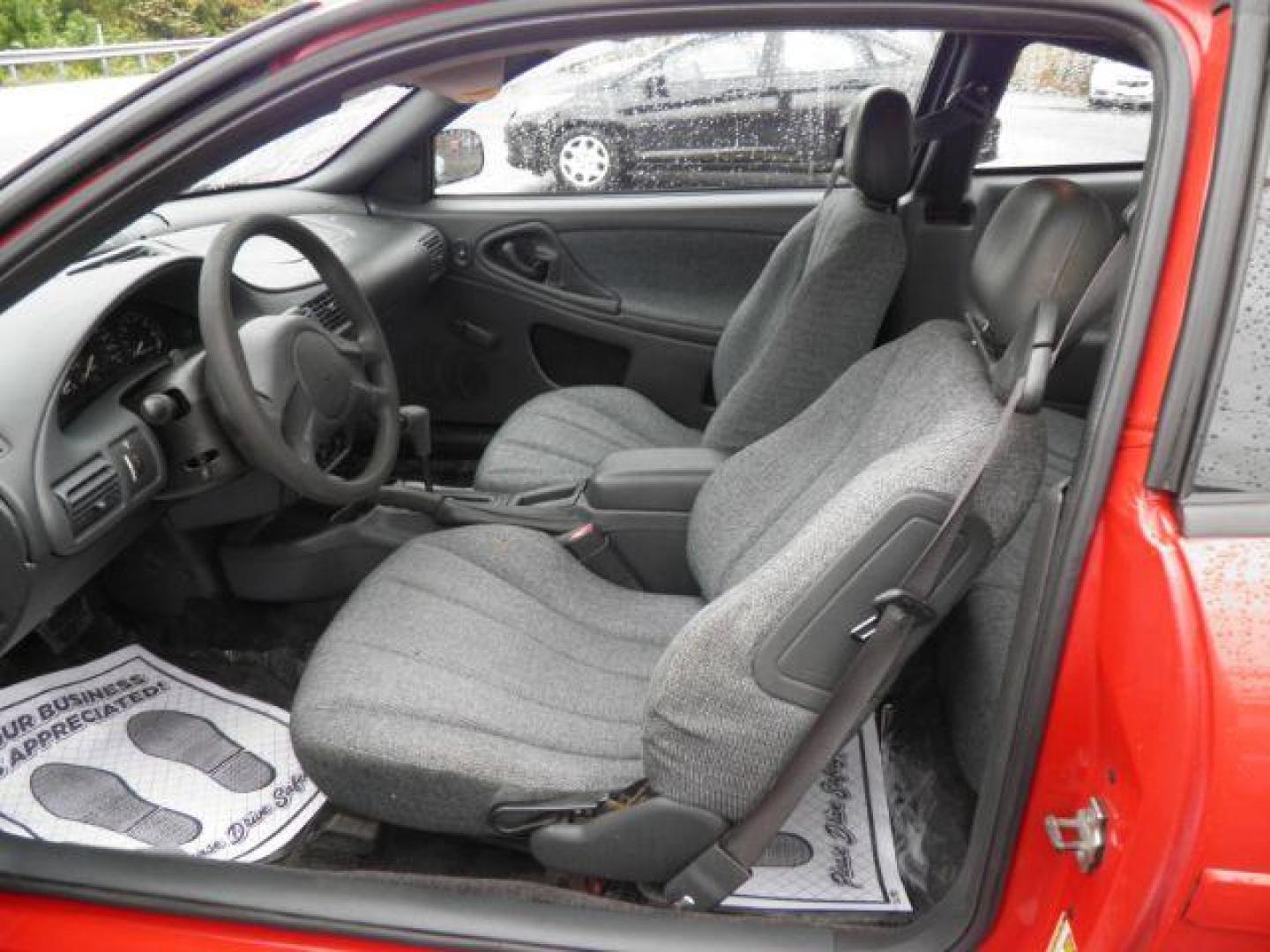 2005 RED CHEVROLET CAVALIER Coupe (1G1JC14F957) with an 2.2l L4 engine, AT transmission, located at 15520 McMullen Hwy SW, Belair, MD, 21502, (301) 729-3700, 39.581375, -78.846451 - Photo#1