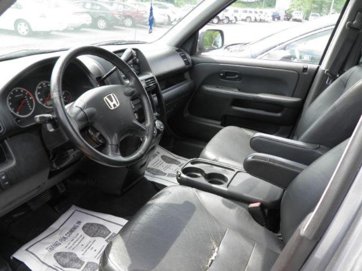 2005 Gray Honda CR-V SE 4WD AT (JHLRD78925C) with an 2.4l L4 engine, AT transmission, located at 19521 New George's Creek Rd SW, Barton, MD, 21521, (301) 463-2404, 39.524323, -79.017906 - Photo#1