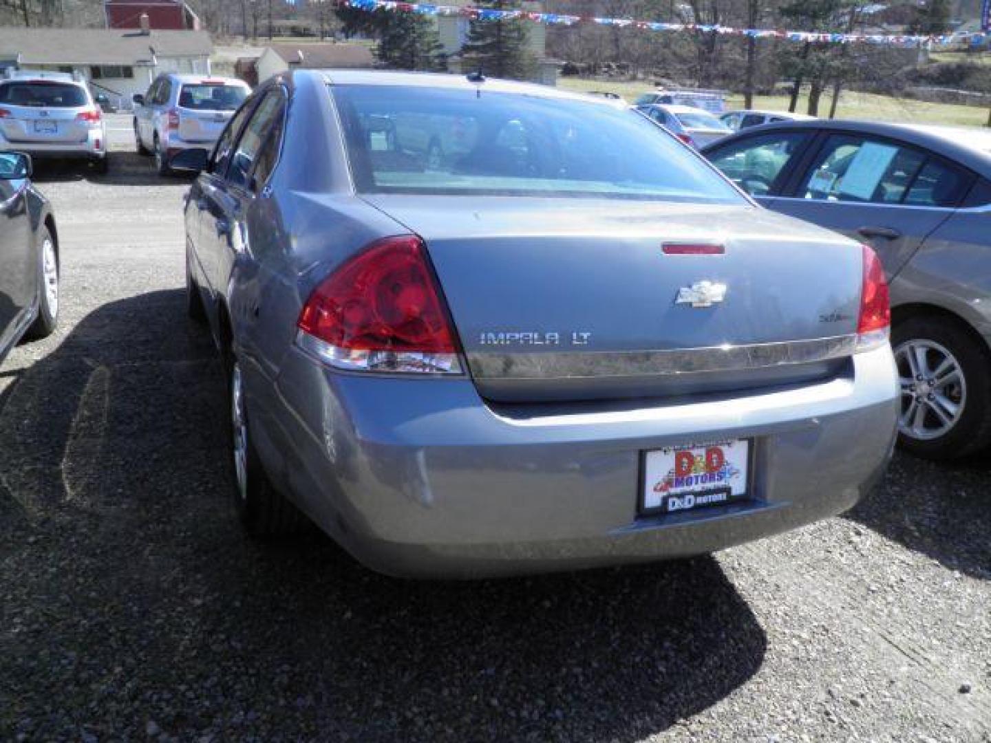 2006 GRAY Chevrolet Impala LT (2G1WT58K269) with an 3.5L V6 engine, AT transmission, located at 19521 New George's Creek Rd SW, Barton, MD, 21521, (301) 463-2404, 39.524323, -79.017906 - Photo#4