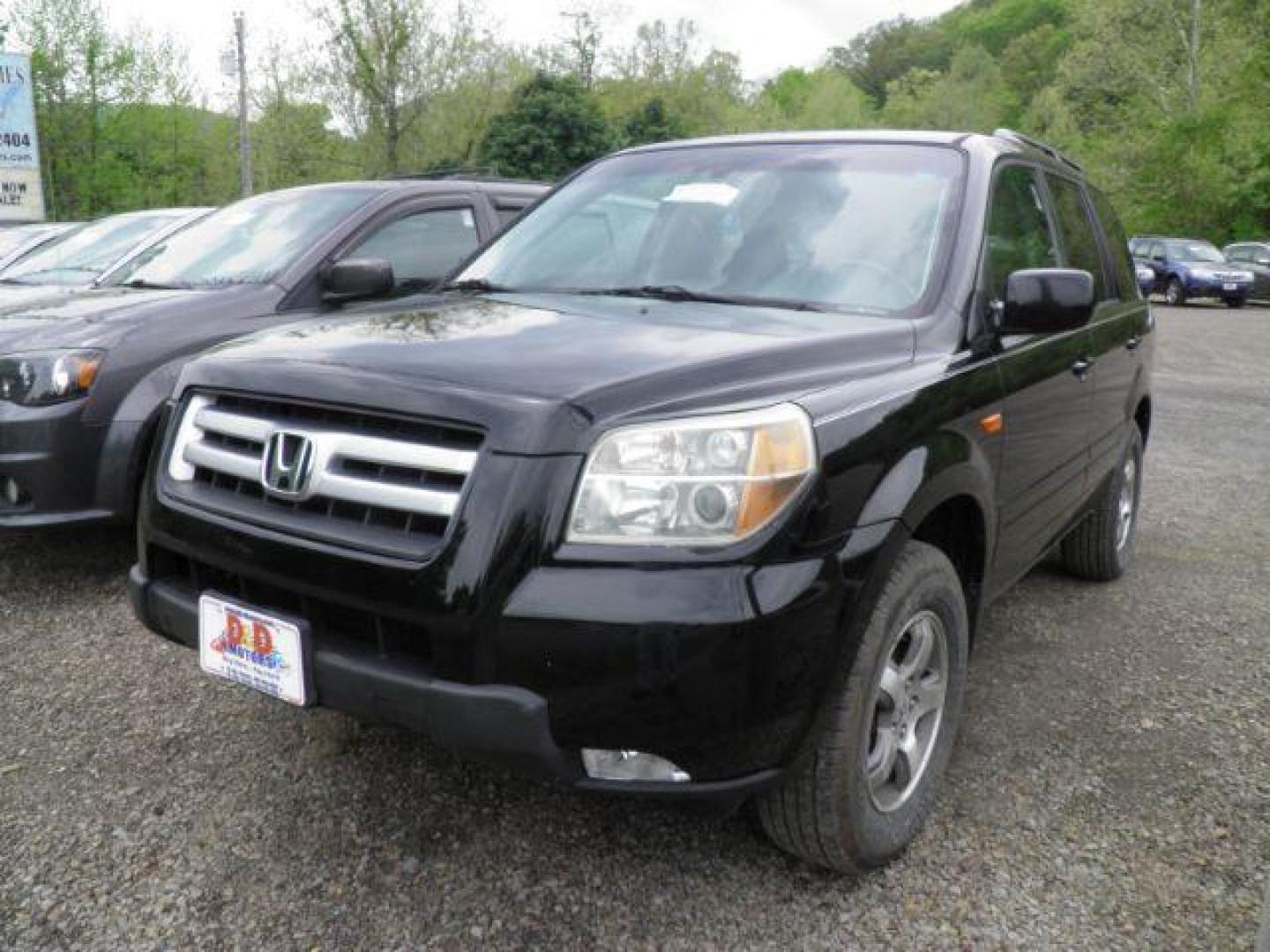 2006 BLACK HONDA PILOT EX 4WD w/ Leather and DVD (2HKYF18626H) with an 3.5L V6 engine, AT transmission, located at 19521 New George's Creek Rd SW, Barton, MD, 21521, (301) 463-2404, 39.524323, -79.017906 - Photo#0