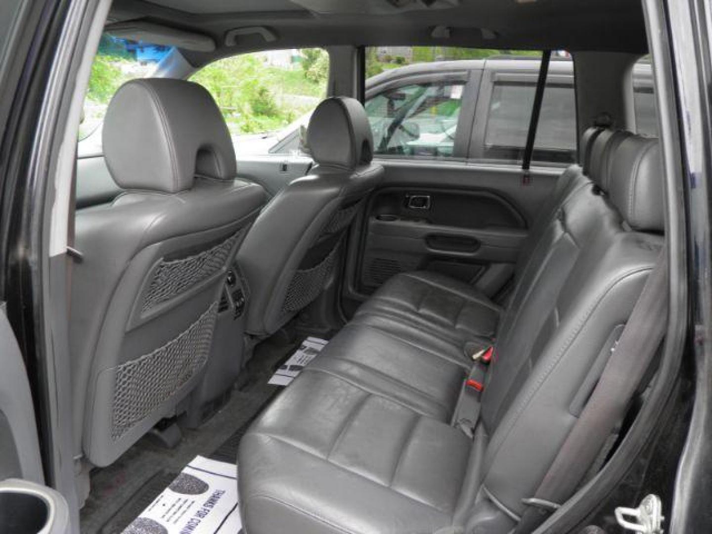 2006 BLACK HONDA PILOT EX 4WD w/ Leather and DVD (2HKYF18626H) with an 3.5L V6 engine, AT transmission, located at 19521 New George's Creek Rd SW, Barton, MD, 21521, (301) 463-2404, 39.524323, -79.017906 - Photo#3