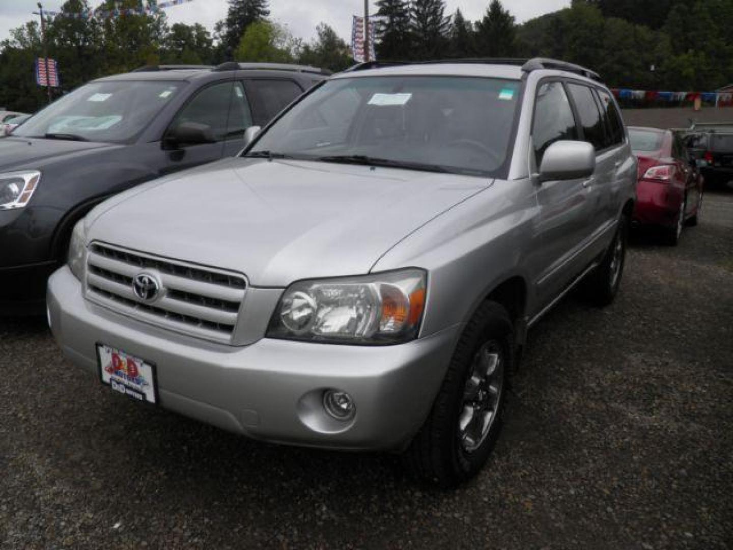 2006 SILVER Toyota Highlander V6 4WD (JTEHP21A260) with an 3.3L V6 engine, AT transmission, located at 19521 New George's Creek Rd SW, Barton, MD, 21521, (301) 463-2404, 39.524323, -79.017906 - Photo#0