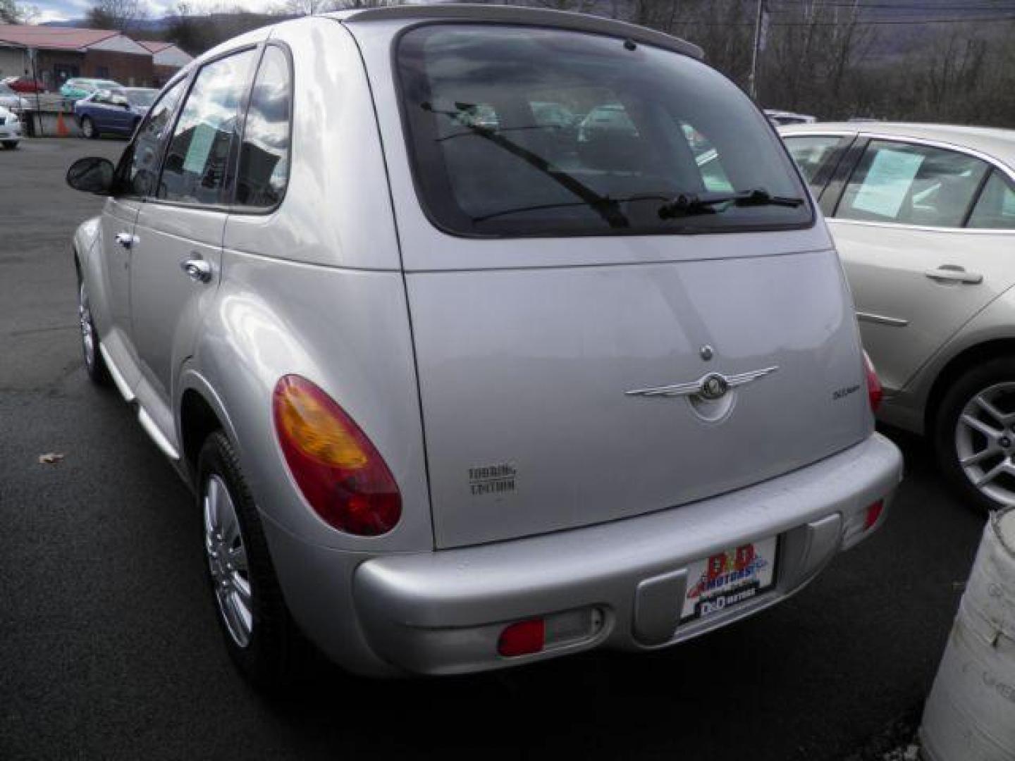 2007 SILVER Chrysler PT Cruiser Base (3A4FY48B17T) with an 2.4/4CLY engine, 4/SP transmission, located at 15520 McMullen Hwy SW, Belair, MD, 21502, (301) 729-3700, 39.581375, -78.846451 - Photo#4