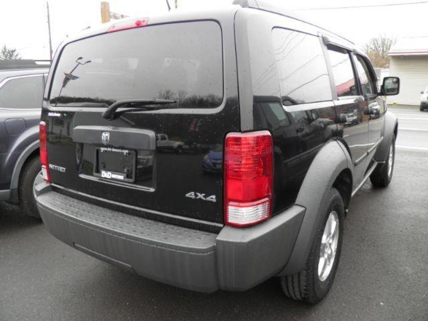 2007 Black Dodge Nitro SXT 4WD (1D8GU28K57W) with an 3.7L V6 engine, 5SP transmission, located at 15520 McMullen Hwy SW, Belair, MD, 21502, (301) 729-3700, 39.581375, -78.846451 - Photo#5