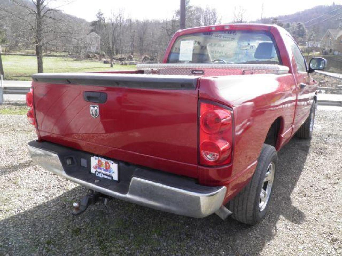 2007 RED Dodge Ram 1500 ST 2WD (1D7HA16K07J) with an 3.7L V6 engine, AT transmission, located at 19521 New George's Creek Rd SW, Barton, MD, 21521, (301) 463-2404, 39.524323, -79.017906 - Photo#3