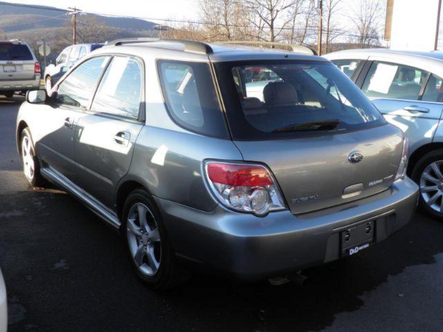 2007 GRAY Subaru Impreza Wagon 2.5i (JF1GG61657G) with an 2.5 L4 engine, 5SP transmission, located at 15520 McMullen Hwy SW, Belair, MD, 21502, (301) 729-3700, 39.581375, -78.846451 - Photo#5