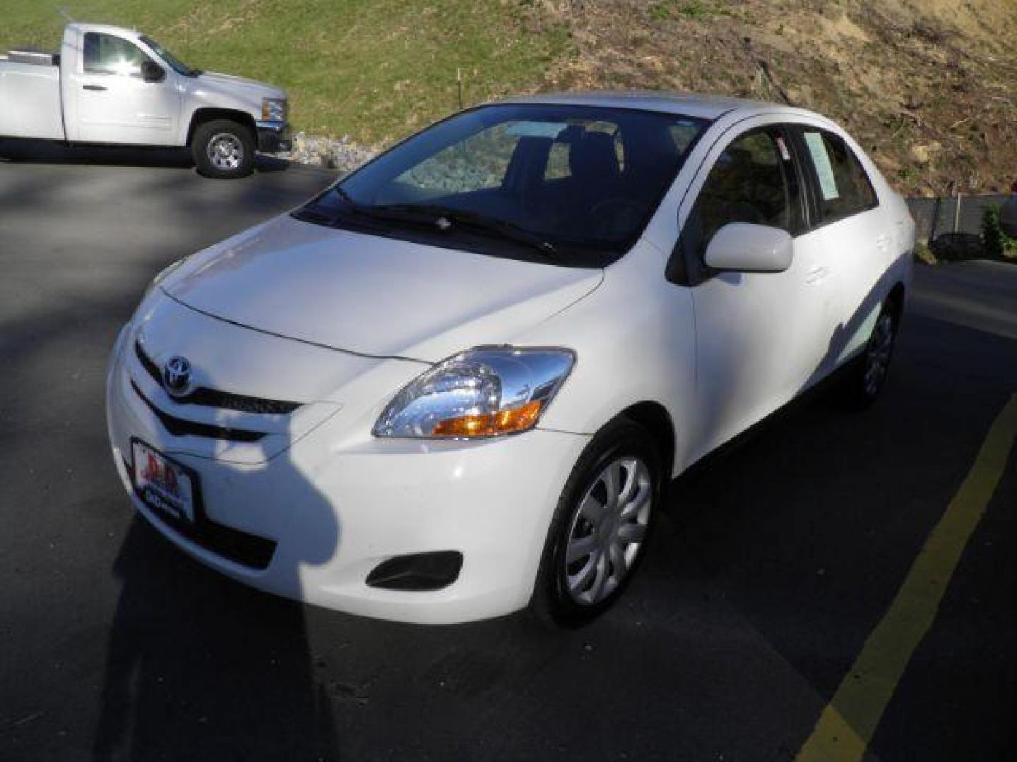 2007 WHITE TOYOTA YARIS Sedan (JTDBT923271) with an 1.5L L4 DOHC 16V engine, MAN transmission, located at 15520 McMullen Hwy SW, Belair, MD, 21502, (301) 729-3700, 39.581375, -78.846451 - Photo#0