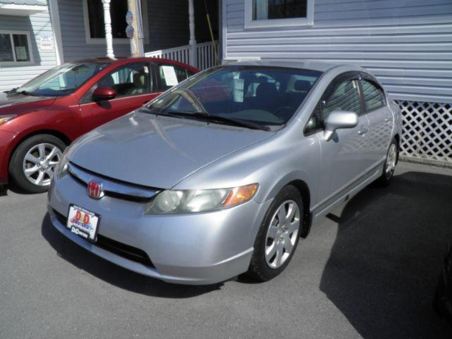 2008 GRAY Honda Civic LX Sedan AT (1HGFA16518L) with an 1.8l L4 engine, AT transmission, located at 15520 McMullen Hwy SW, Belair, MD, 21502, (301) 729-3700, 39.581375, -78.846451 - Photo#0