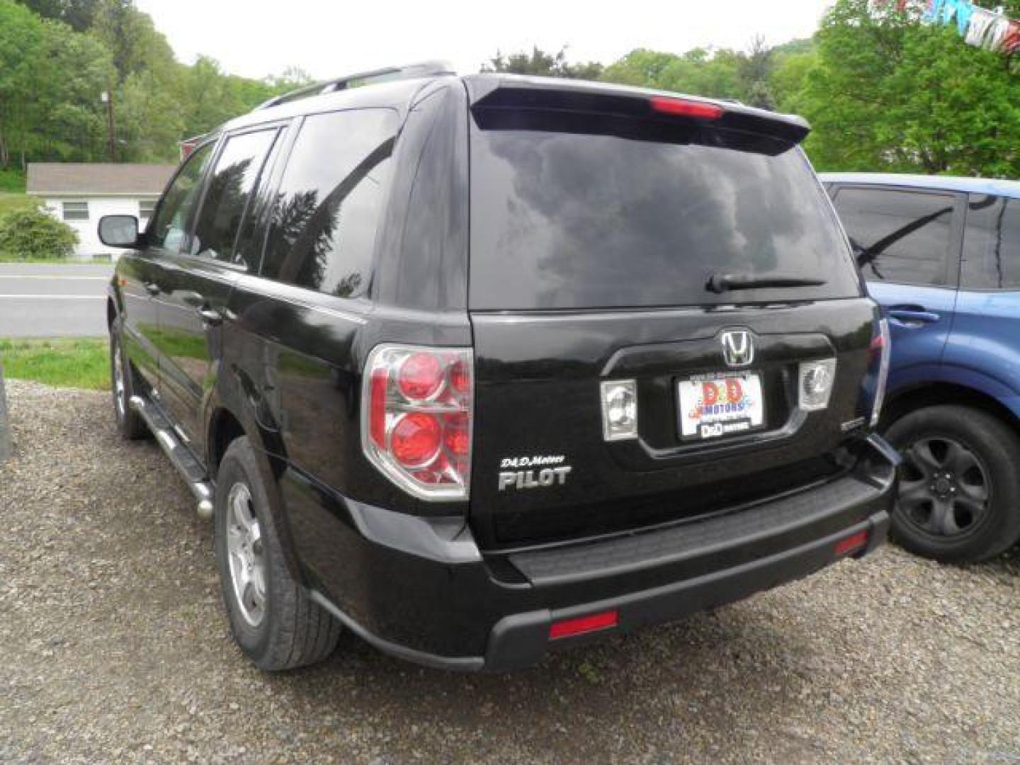 2008 BLACK Honda Pilot EX-L 4WD AT (5FNYF18568B) with an 3.5L V6 engine, AT transmission, located at 19521 New George's Creek Rd SW, Barton, MD, 21521, (301) 463-2404, 39.524323, -79.017906 - Photo#5