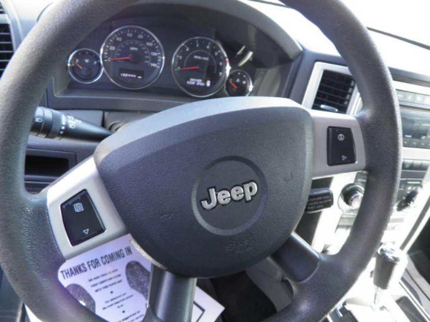 2008 GRAY Jeep Grand Cherokee Laredo 4WD (1J8GR48KX8C) with an 3.7L V6 engine, AT transmission, located at 19521 New George's Creek Rd SW, Barton, MD, 21521, (301) 463-2404, 39.524323, -79.017906 - Photo#2