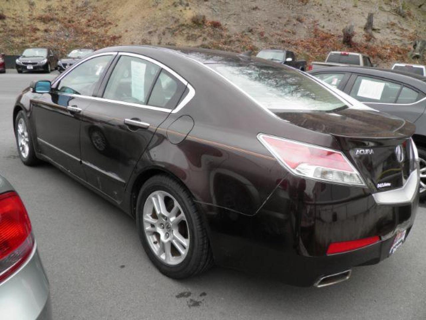 2009 BROWN Acura TL 5-Speed AT with Tech Package (19UUA86559A) with an 3.5L V6 engine, AT transmission, located at 19521 New George's Creek Rd SW, Barton, MD, 21521, (301) 463-2404, 39.524323, -79.017906 - Photo#4