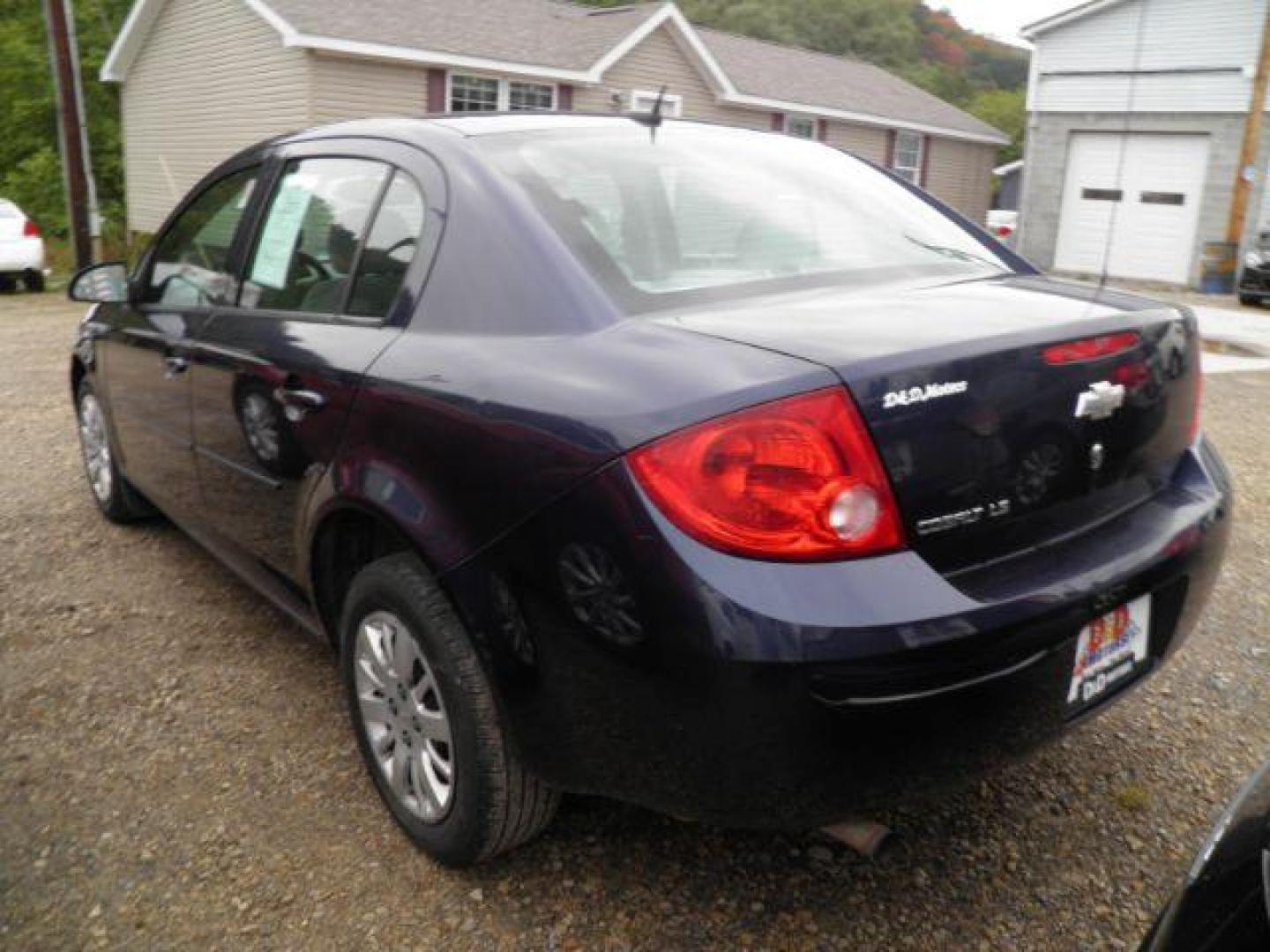 2009 D-BLUE /Gray Cloth Interior Chevrolet Cobalt LS Sedan (1G1AS58H297) with an 2.2l L4 engine, AT transmission, located at 19521 New George's Creek Rd SW, Barton, MD, 21521, (301) 463-2404, 39.524323, -79.017906 - Photo#4