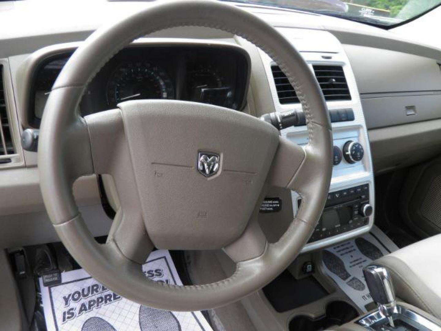 2009 GOLD Dodge Journey SXT (3D4GG57V69T) with an 3.5L V6 engine, AT transmission, located at 19521 New George's Creek Rd SW, Barton, MD, 21521, (301) 463-2404, 39.524323, -79.017906 - Photo#2