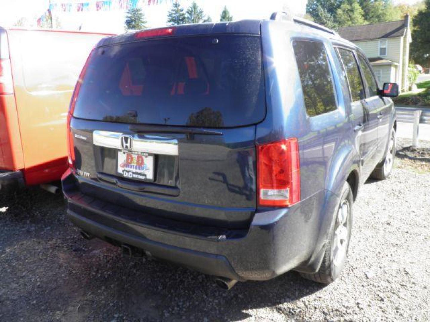 2009 Blue Honda Pilot EX-L 4WD (5FNYF48589B) with an 3.5L V6 engine, AT transmission, located at 19521 New George's Creek Rd SW, Barton, MD, 21521, (301) 463-2404, 39.524323, -79.017906 - Photo#5