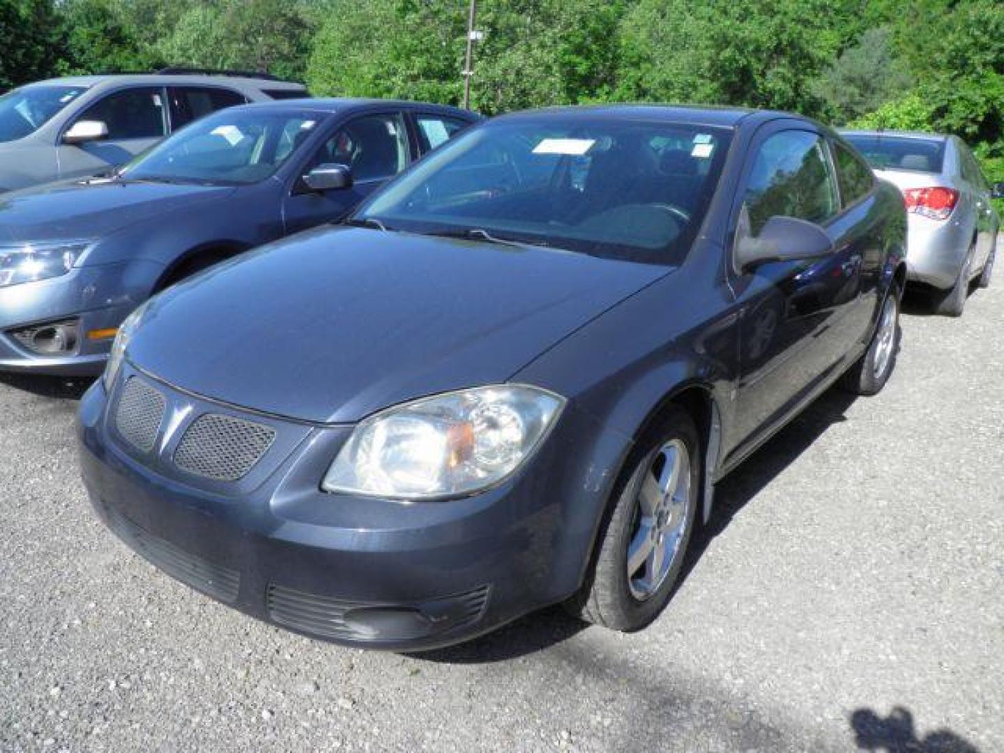 2009 GRAY Pontiac G5 GT Coupe (1G2AS18H597) with an 2.4L L4 engine, AT transmission, located at 15520 McMullen Hwy SW, Belair, MD, 21502, (301) 729-3700, 39.581375, -78.846451 - Photo#0