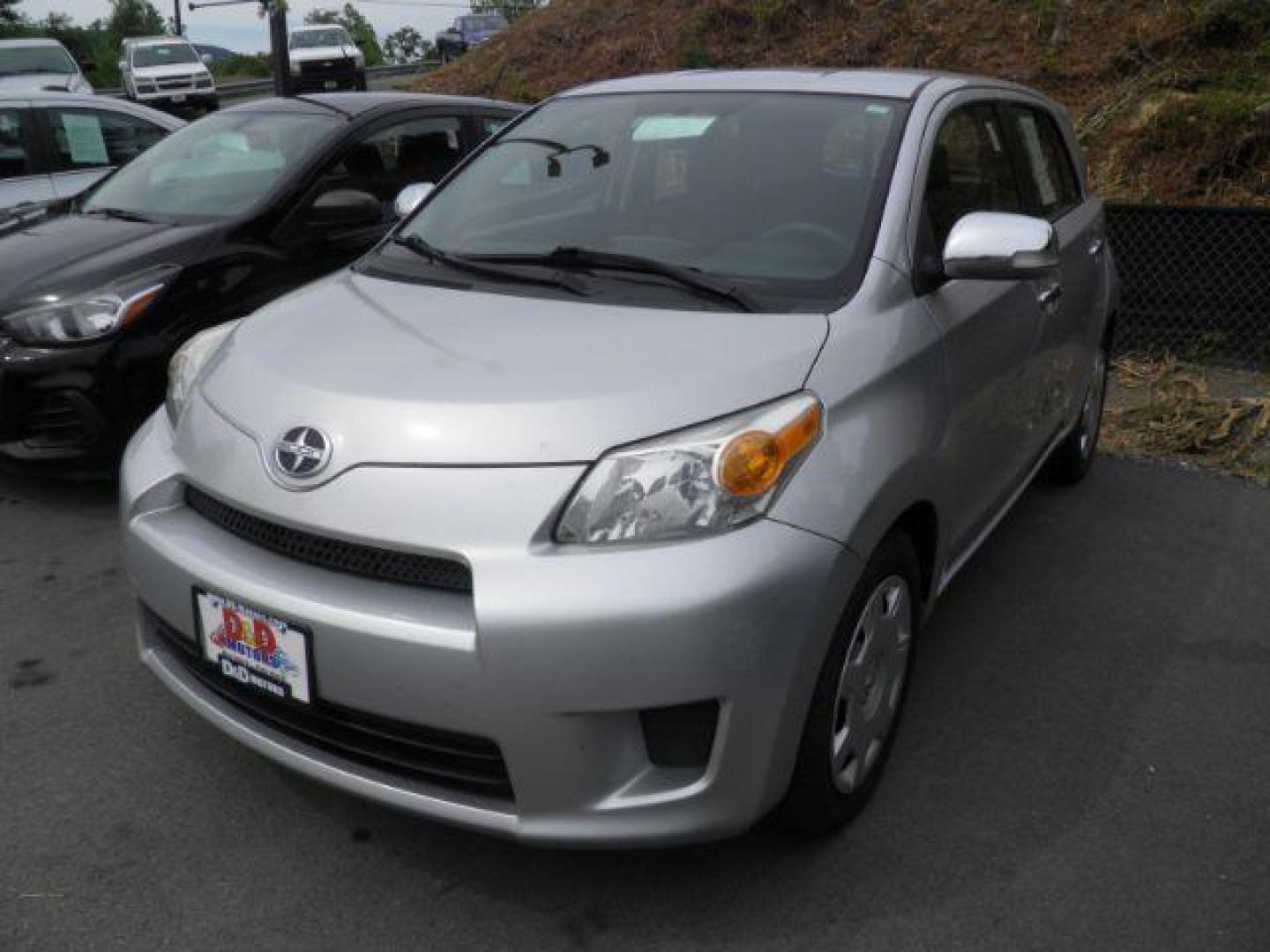 2009 SILVER Scion XD 5-Door (JTKKU10419J) with an 1.8l L4 engine, AT transmission, located at 15520 McMullen Hwy SW, Belair, MD, 21502, (301) 729-3700, 39.581375, -78.846451 - Photo#0