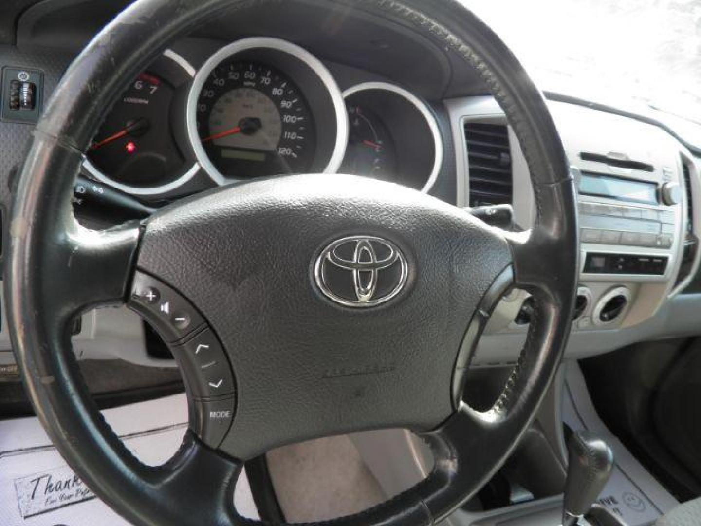 2009 GRAY Toyota Tacoma Double Cab Long Bed V6 Auto 4WD (3TMMU52N19M) with an 4.0 V6 engine, AT transmission, located at 19521 New George's Creek Rd SW, Barton, MD, 21521, (301) 463-2404, 39.524323, -79.017906 - Photo#2