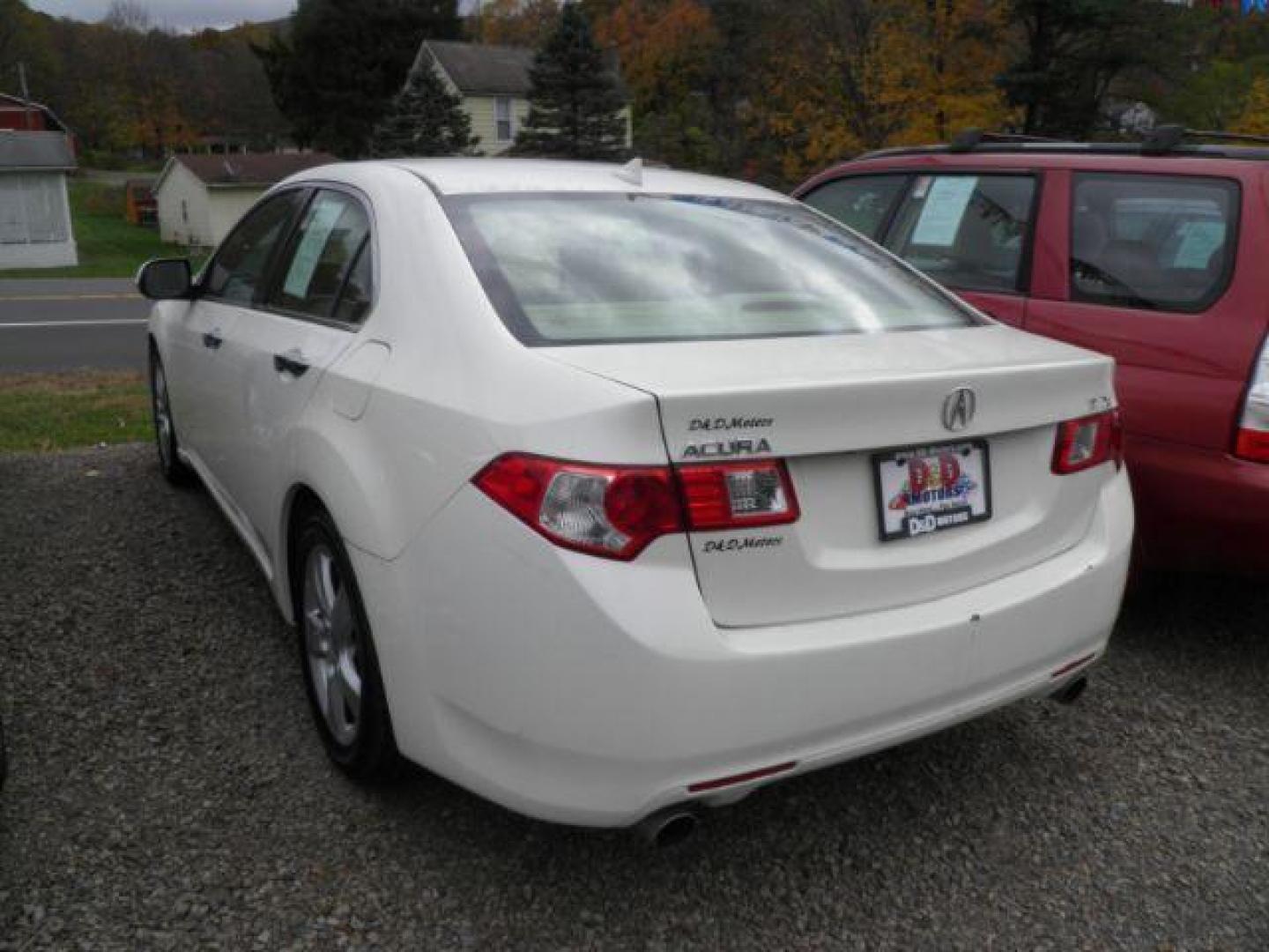 2010 WHITE Acura TSX Tech (JH4CU2F6XAC) with an 2.4l L4 engine, AT transmission, located at 19521 New George's Creek Rd SW, Barton, MD, 21521, (301) 463-2404, 39.524323, -79.017906 - Photo#3