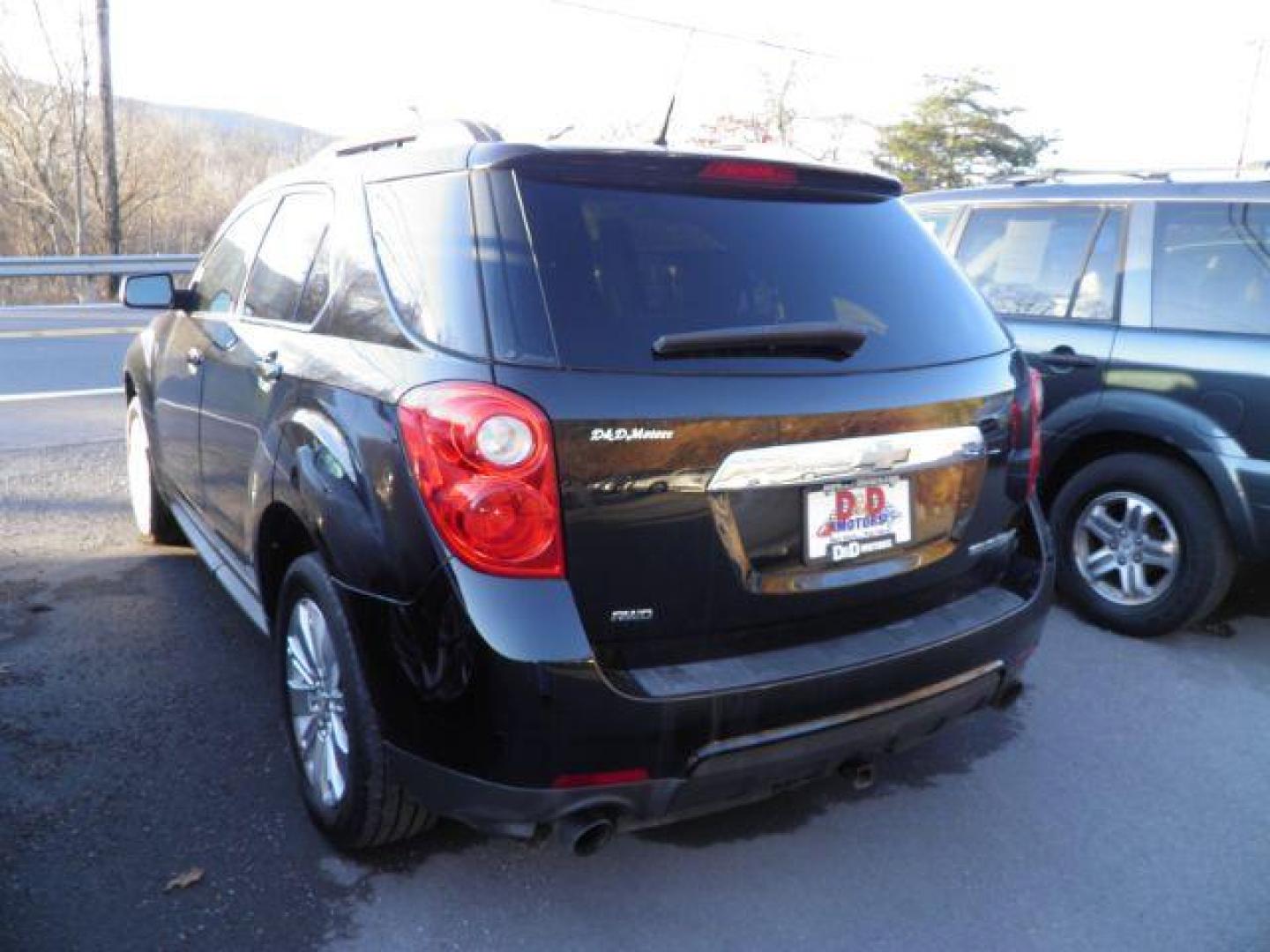 2010 Black Chevrolet Equinox AWD (2CNFLNEY9A6) with an 3.0 V6 engine, AT transmission, located at 15520 McMullen Hwy SW, Belair, MD, 21502, (301) 729-3700, 39.581375, -78.846451 - Photo#5