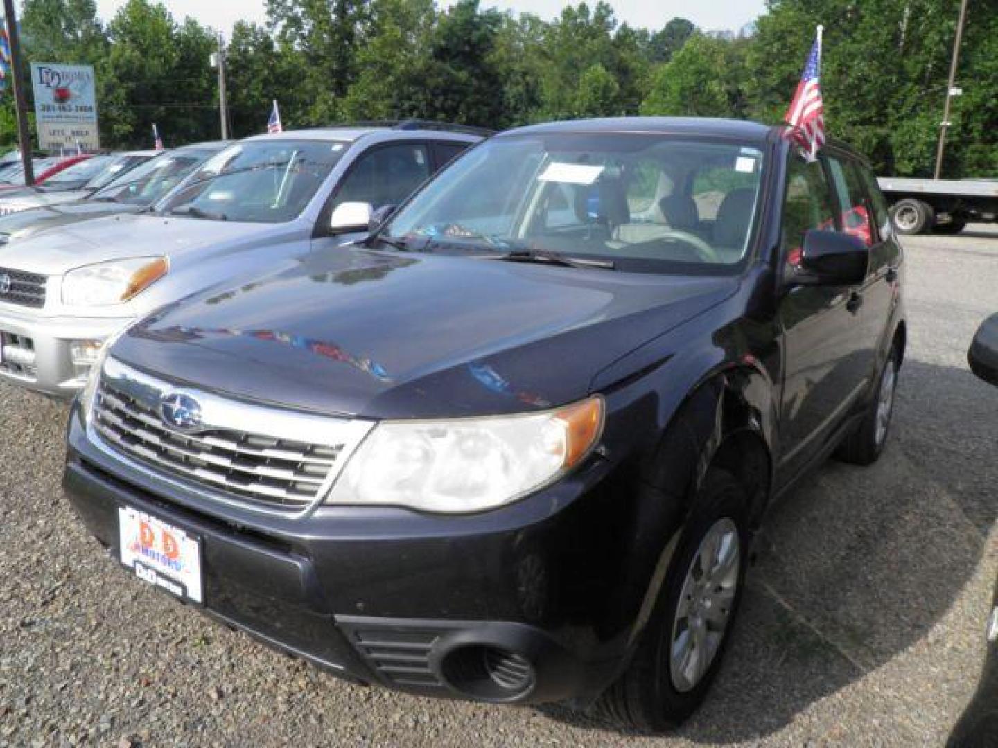 2010 GRAY Subaru Forester 2.5X (JF2SH6AC6AH) with an 2.5l H4 engine, AT transmission, located at 19521 New George's Creek Rd SW, Barton, MD, 21521, (301) 463-2404, 39.524323, -79.017906 - Photo#0