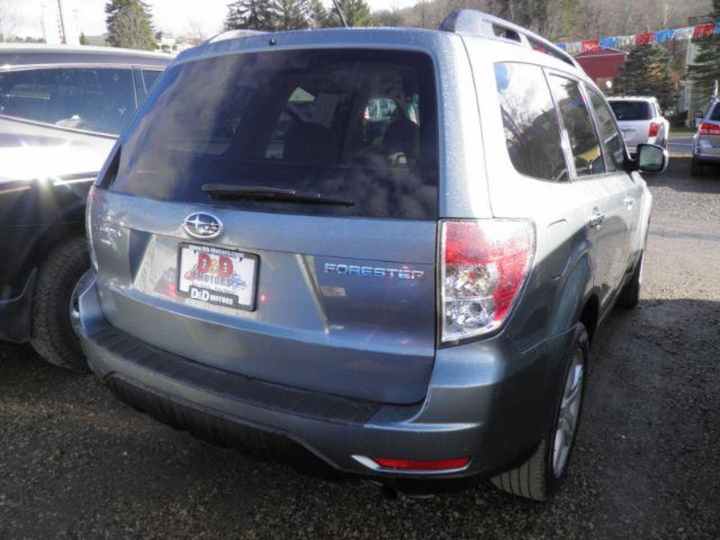 2010 GREEN Subaru Forester 2.5X Premium (JF2SH6CCXAH) with an 2.5 L4 engine, AT transmission, located at 19521 New George's Creek Rd SW, Barton, MD, 21521, (301) 463-2404, 39.524323, -79.017906 - Photo#5