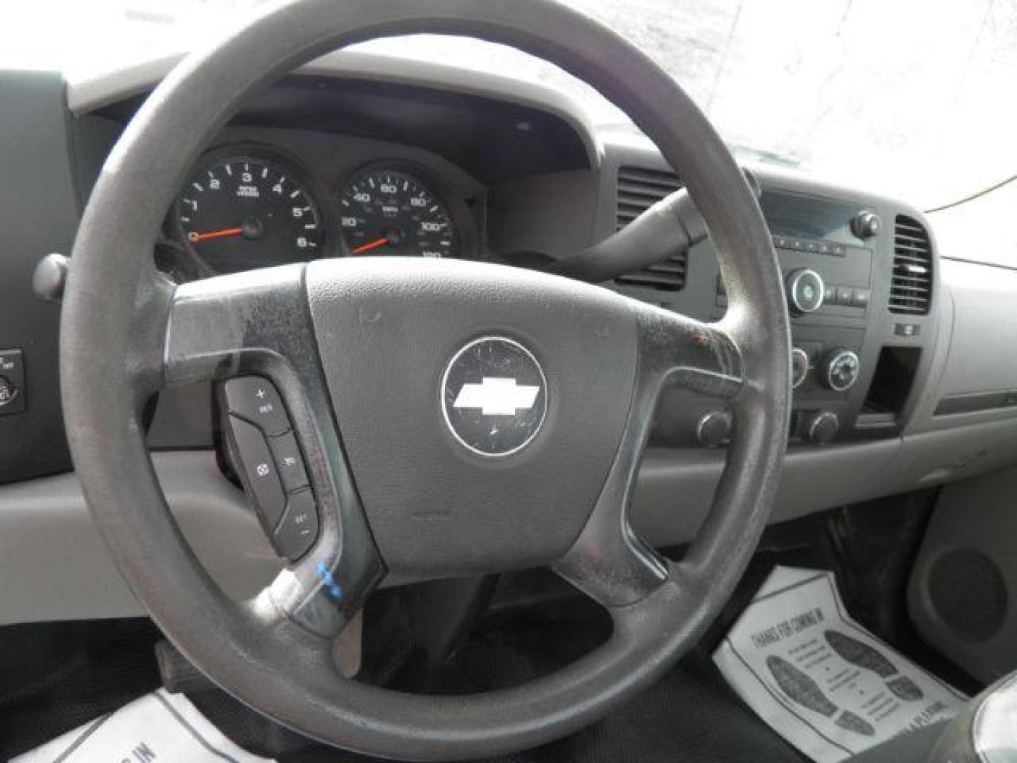 2011 WHITE Chevrolet Silverado 1500 Work Truck 2WD (1GCNCPEX6BZ) with an 4.3 V6 engine, AT transmission, located at 15520 McMullen Hwy SW, Belair, MD, 21502, (301) 729-3700, 39.581375, -78.846451 - Photo#2