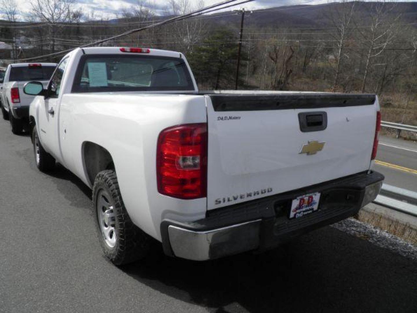 2011 WHITE Chevrolet Silverado 1500 Work Truck 2WD (1GCNCPEX6BZ) with an 4.3 V6 engine, AT transmission, located at 15520 McMullen Hwy SW, Belair, MD, 21502, (301) 729-3700, 39.581375, -78.846451 - Photo#3