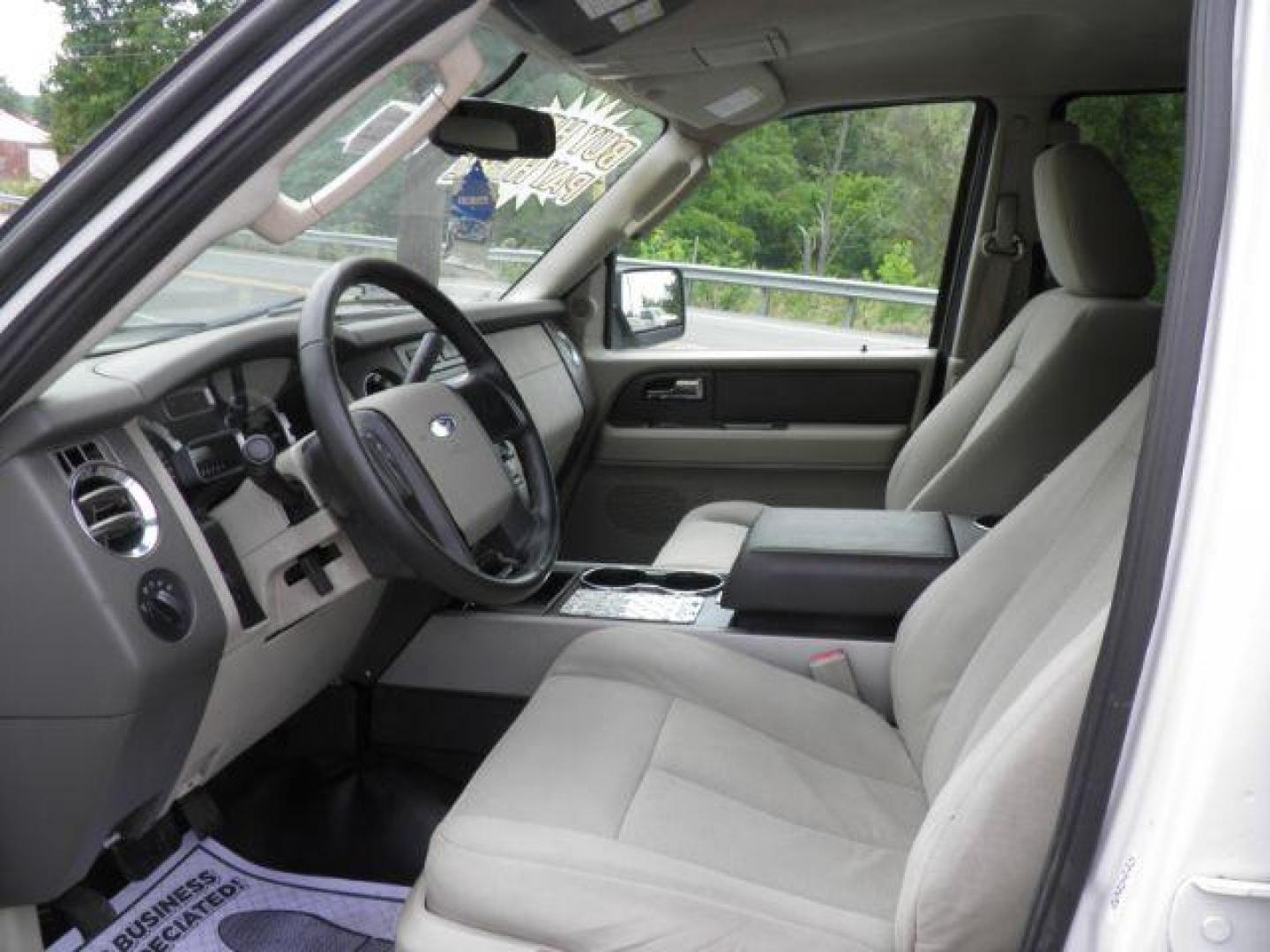 2011 WHITE FORD EXPEDITION XLT 4WD (1FMJU1G57BE) with an 5.4l V8 engine, AT transmission, located at 19521 New George's Creek Rd SW, Barton, MD, 21521, (301) 463-2404, 39.524323, -79.017906 - Photo#1