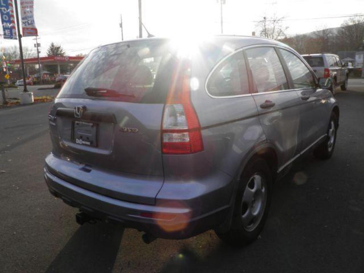 2011 GRAY Honda CR-V LX 4WD 5-Speed AT (5J6RE4H30BL) with an 2.4L L4 engine, AT transmission, located at 15520 McMullen Hwy SW, Belair, MD, 21502, (301) 729-3700, 39.581375, -78.846451 - Photo#5