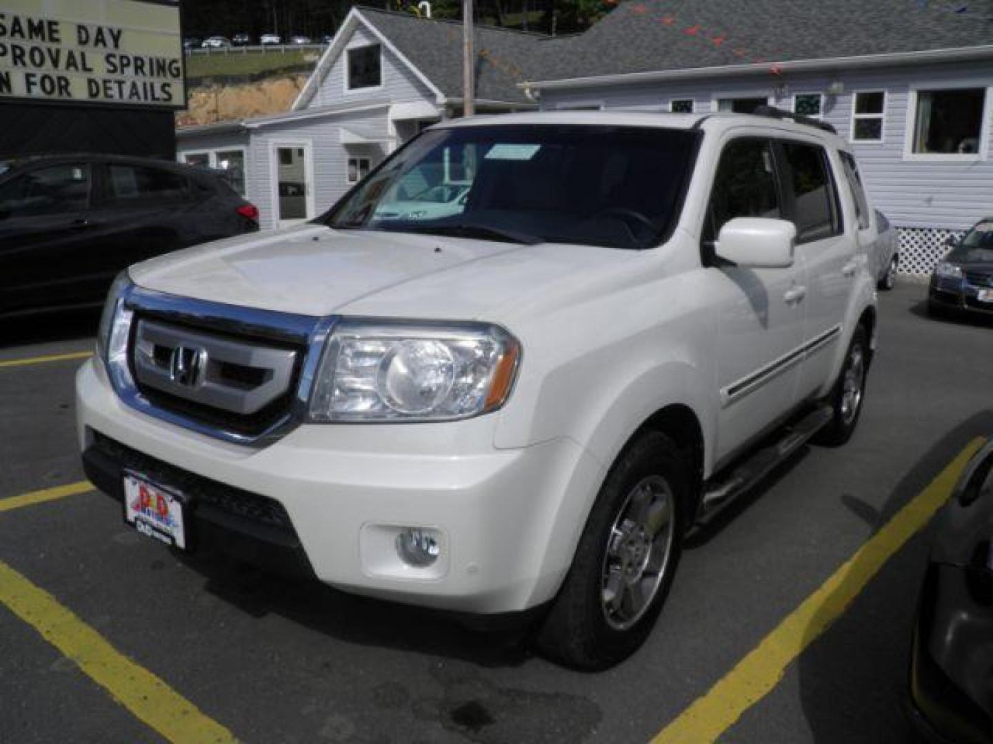 2011 WHITE Honda Pilot Touring 4WD 5-Spd AT (5FNYF4H99BB) with an 3.5L V6 engine, AT transmission, located at 15520 McMullen Hwy SW, Belair, MD, 21502, (301) 729-3700, 39.581375, -78.846451 - Photo#0