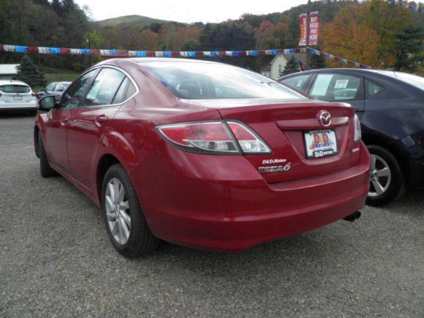 2011 RED Mazda Mazda6 I Grand Touring (1YVHZ8CH2B5) with an 2.5 L4 engine, AT transmission, located at 19521 New George's Creek Rd SW, Barton, MD, 21521, (301) 463-2404, 39.524323, -79.017906 - Photo#4