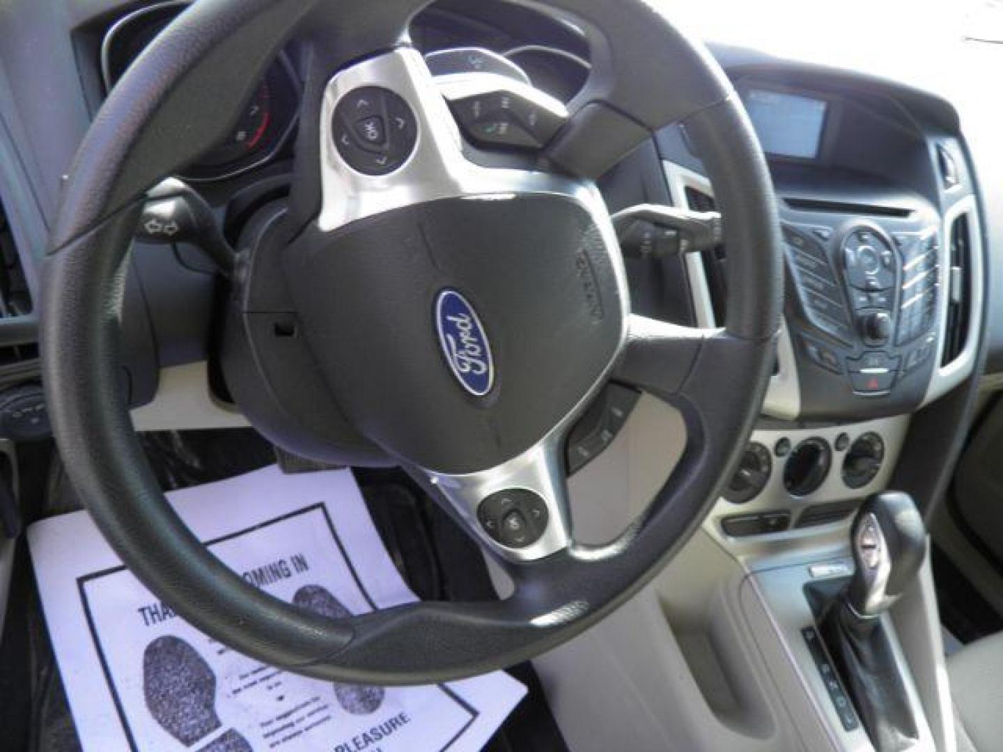 2012 WHITE Ford Focus SE (1FAHP3K23CL) with an 2.0l L4 engine, AT transmission, located at 19521 New George's Creek Rd SW, Barton, MD, 21521, (301) 463-2404, 39.524323, -79.017906 - Photo#2