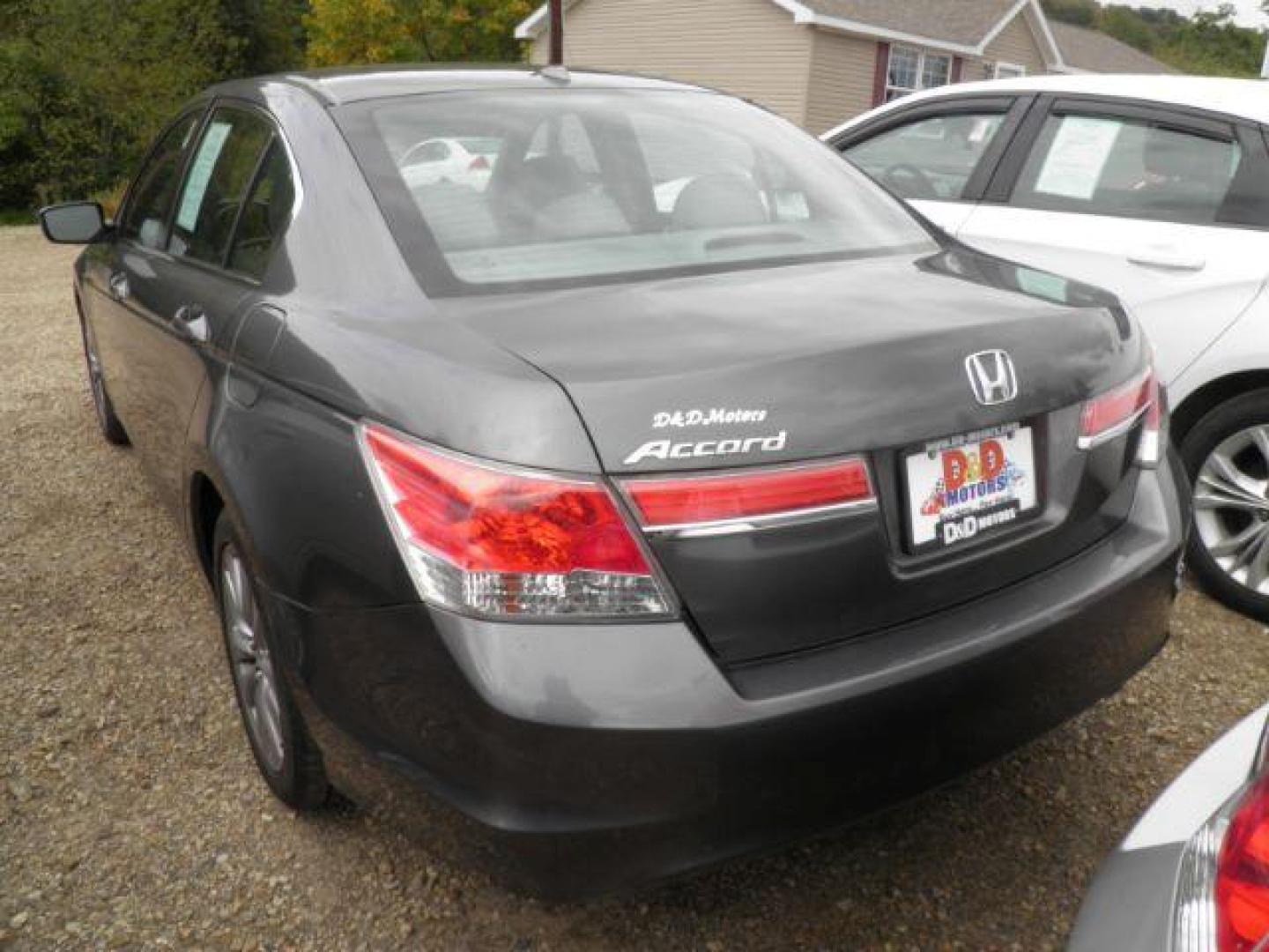 2012 GRAY Honda Accord EX-L Sedan AT (1HGCP2F85CA) with an 2.4L L4 engine, AT transmission, located at 19521 New George's Creek Rd SW, Barton, MD, 21521, (301) 463-2404, 39.524323, -79.017906 - Photo#4