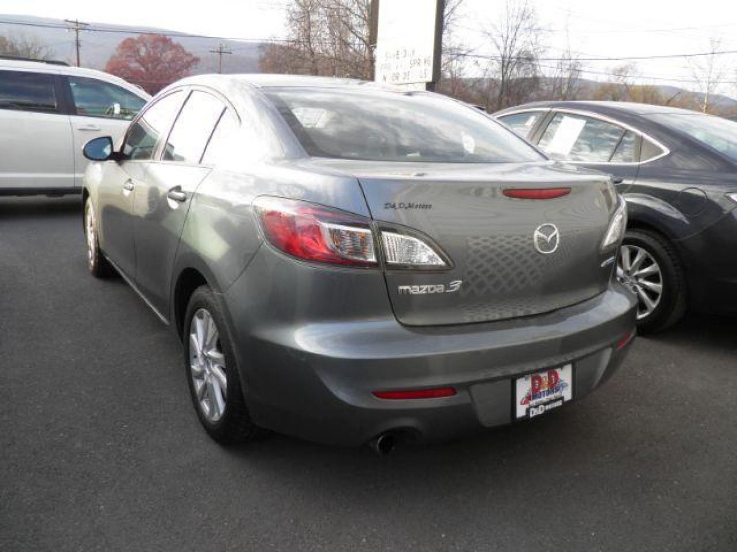 2012 GRAY Mazda MAZDA3 i Touring 4-Door (JM1BL1V77C1) with an 2.0L L4 engine, AT transmission, located at 15520 McMullen Hwy SW, Belair, MD, 21502, (301) 729-3700, 39.581375, -78.846451 - Photo#4