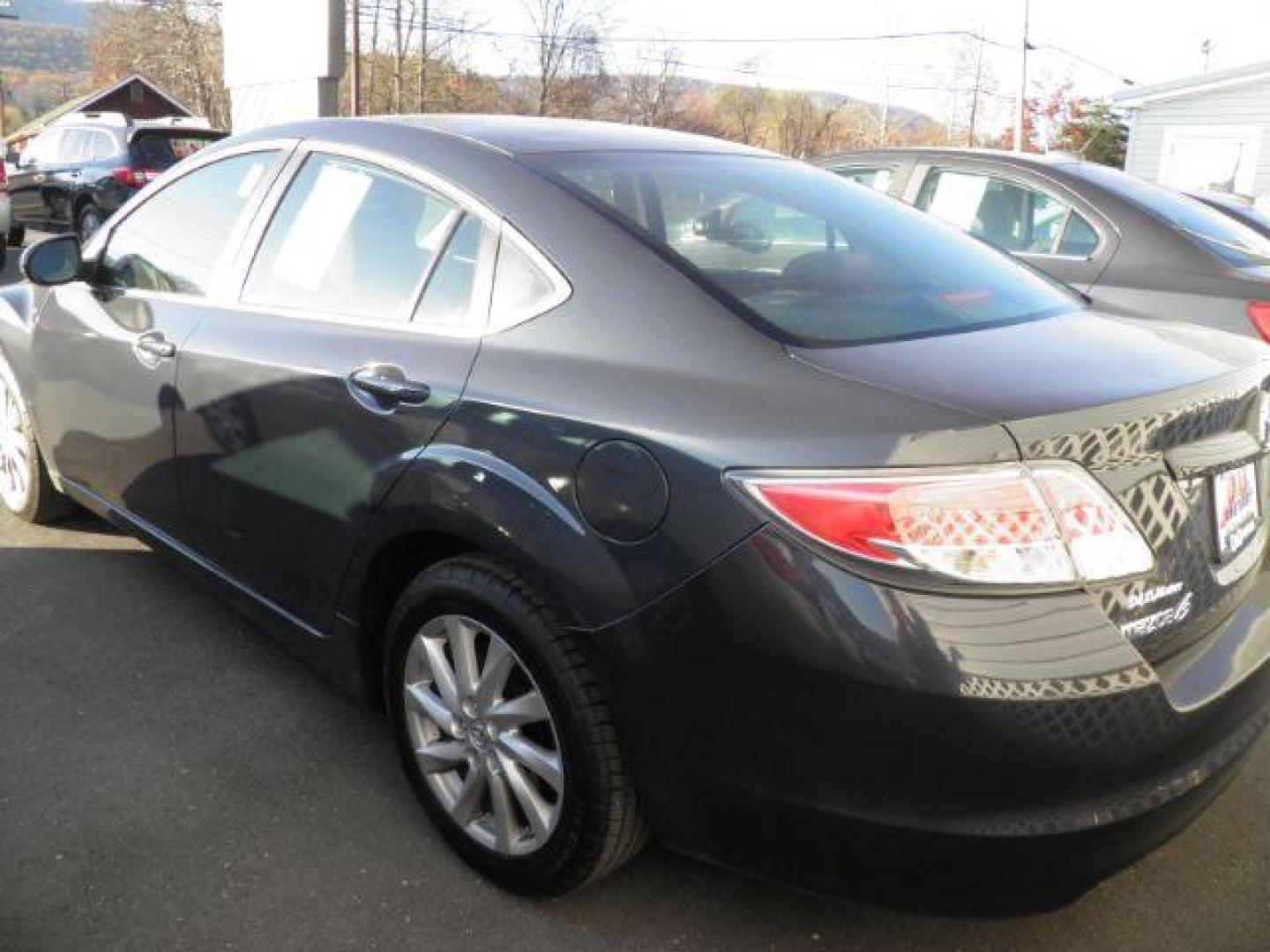 2012 GRAY MAZDA 6 I Touring (1YVHZ8DH4C5) with an 2.5 L4 engine, AT transmission, located at 15520 McMullen Hwy SW, Belair, MD, 21502, (301) 729-3700, 39.581375, -78.846451 - Photo#4