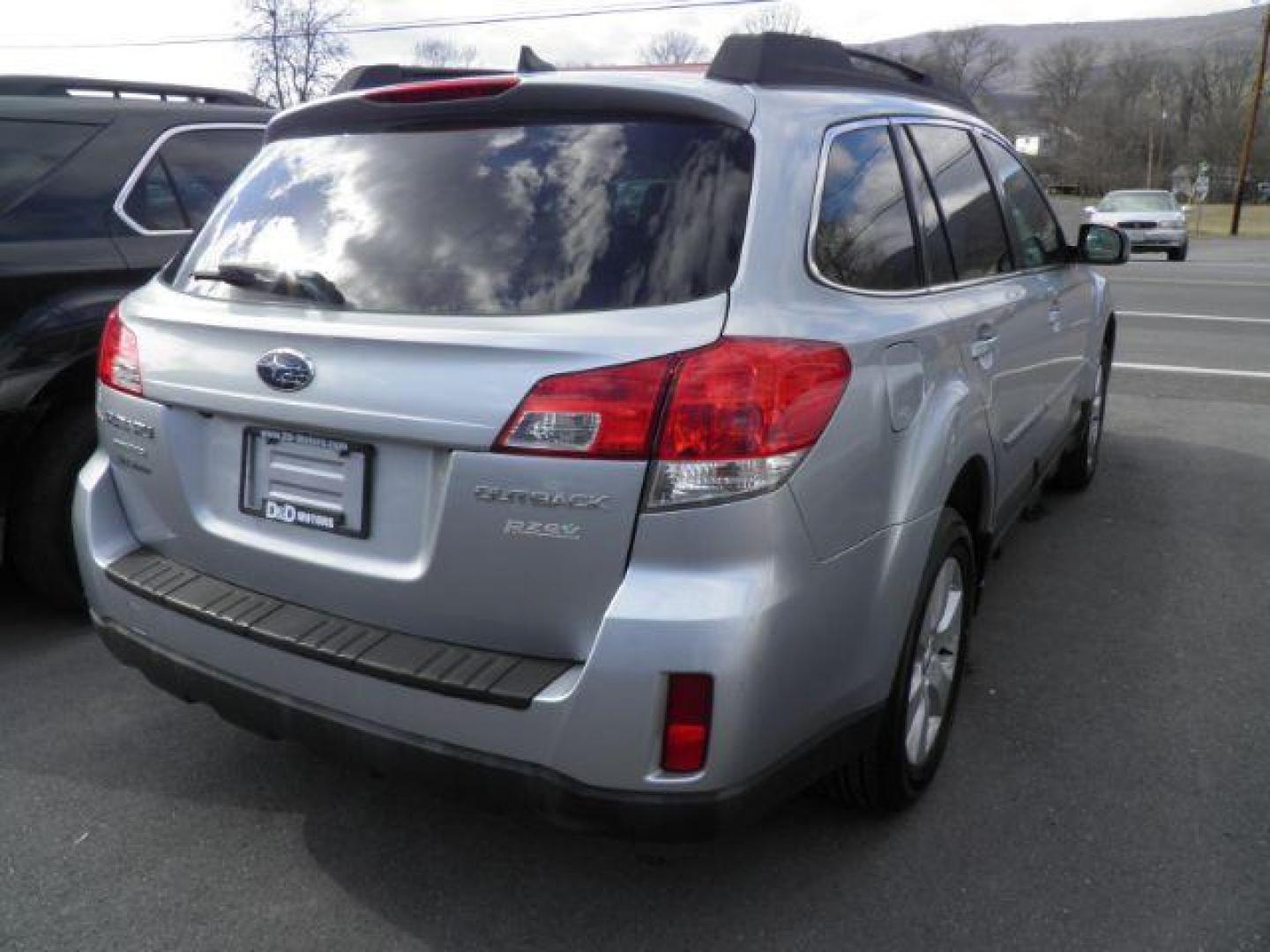 2012 GREY Subaru Outback 2.5i Limited (4S4BRBKC7C3) with an 2.5/4CLY engine, AT transmission, located at 19521 New George's Creek Rd SW, Barton, MD, 21521, (301) 463-2404, 39.524323, -79.017906 - Photo#5