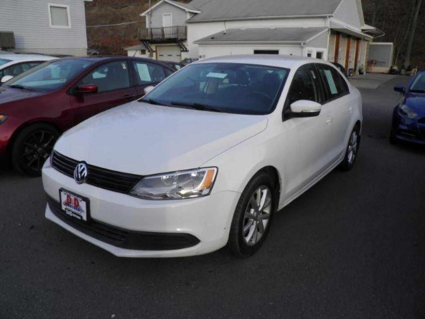 2012 WHITE Volkswagen Jetta SE (3VWDP7AJ9CM) with an 2.5 L4 engine, AT transmission, located at 15520 McMullen Hwy SW, Belair, MD, 21502, (301) 729-3700, 39.581375, -78.846451 - Photo#0