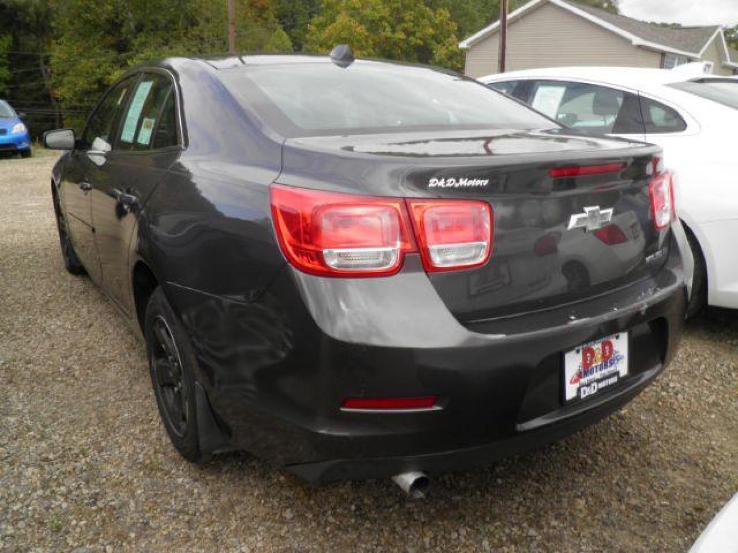 2013 GRAY Chevrolet Malibu 1LT (1G11C5SA5DF) with an 2.5l L4 engine, AT transmission, located at 19521 New George's Creek Rd SW, Barton, MD, 21521, (301) 463-2404, 39.524323, -79.017906 - Photo#4