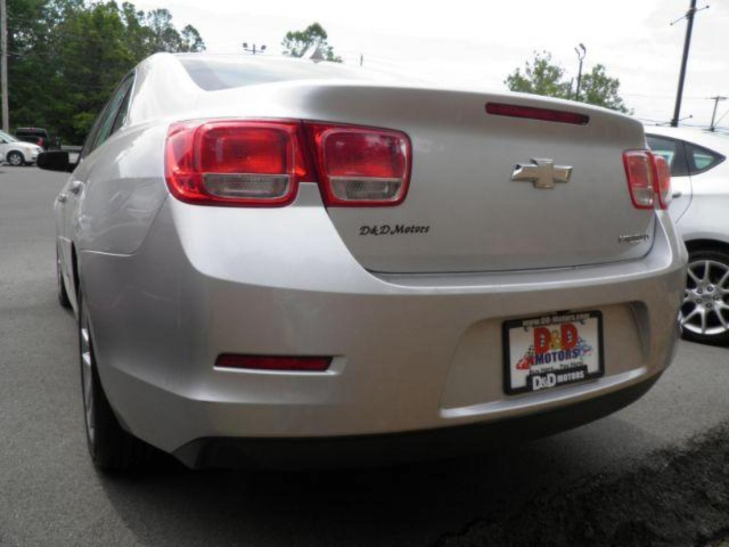 2013 SILVER Chevrolet Malibu 1LT (1G11C5SA3DF) with an 2.5 L4 engine, AT transmission, located at 15520 McMullen Hwy SW, Belair, MD, 21502, (301) 729-3700, 39.581375, -78.846451 - Photo#4