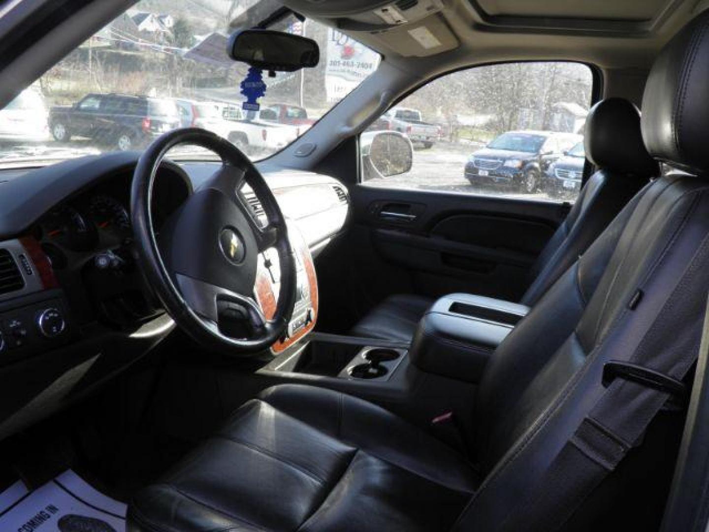 2013 WHITE Chevrolet Tahoe LT 4WD (1GNSKBE0XDR) with an 5.3l V8 engine, AT transmission, located at 19521 New George's Creek Rd SW, Barton, MD, 21521, (301) 463-2404, 39.524323, -79.017906 - Photo#1