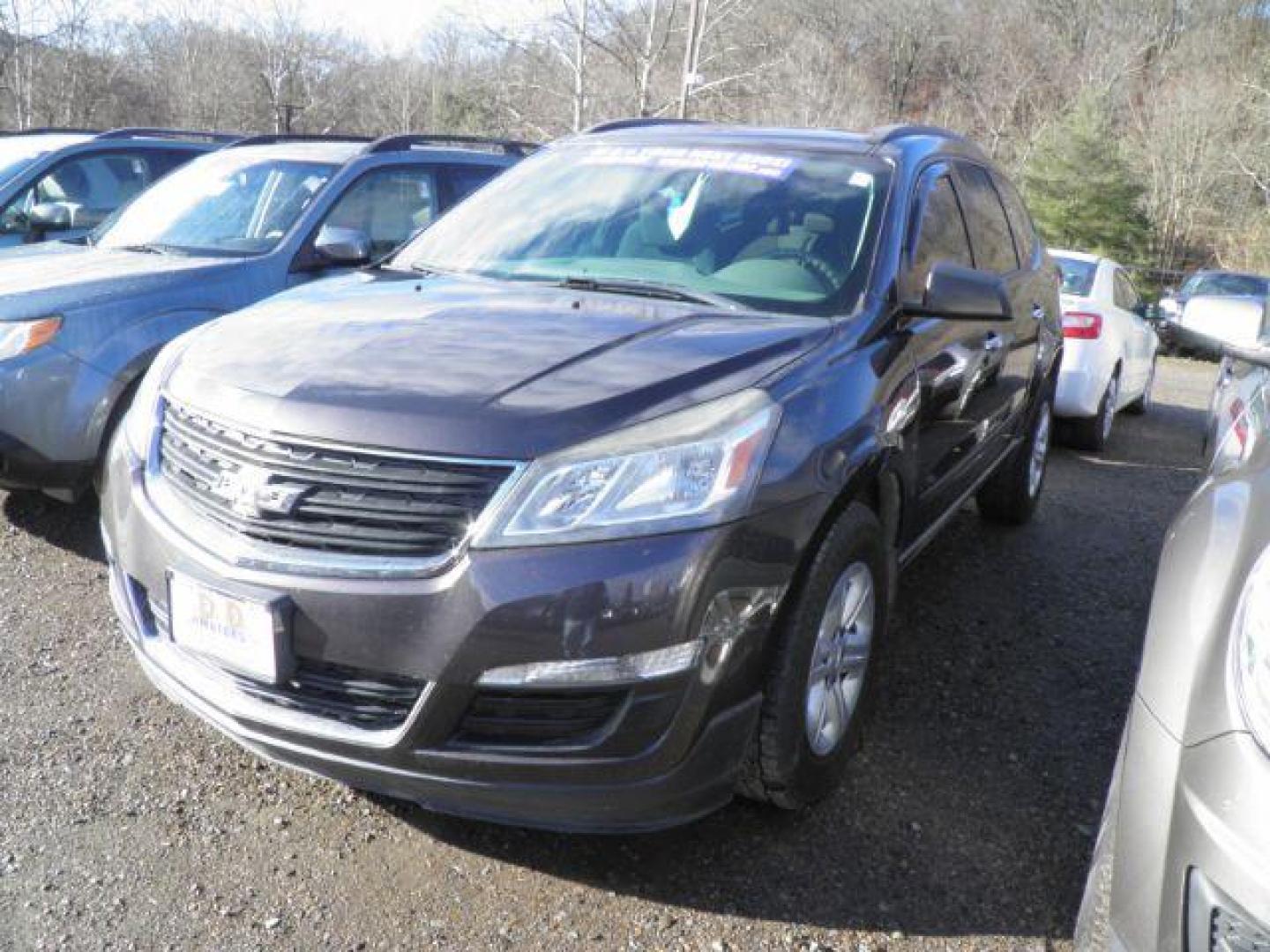 2013 GRAY Chevrolet Traverse LS FWD w/PDC (1GNKRFED1DJ) with an 3.6l V6 engine, AT transmission, located at 19521 New George's Creek Rd SW, Barton, MD, 21521, (301) 463-2404, 39.524323, -79.017906 - Photo#0