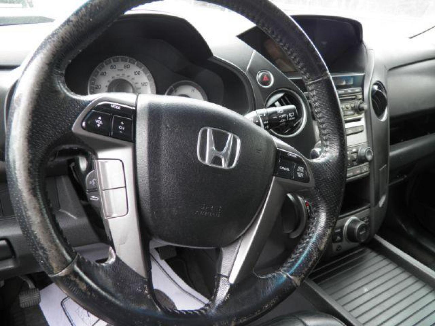 2013 SILVER Honda Pilot EX-L 4WD 5-Spd AT with DVD (5FNYF4H63DB) with an 3.5L V6 engine, AT transmission, located at 15520 McMullen Hwy SW, Belair, MD, 21502, (301) 729-3700, 39.581375, -78.846451 - Photo#2