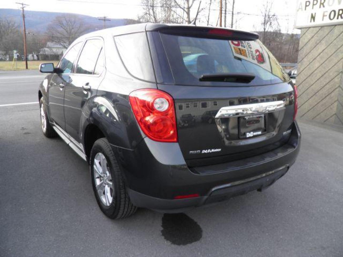 2014 GRAY Chevrolet Equinox LS AWD (2GNFLEEK5E6) with an 2.4L L4 engine, AT transmission, located at 15520 McMullen Hwy SW, Belair, MD, 21502, (301) 729-3700, 39.581375, -78.846451 - Photo#5