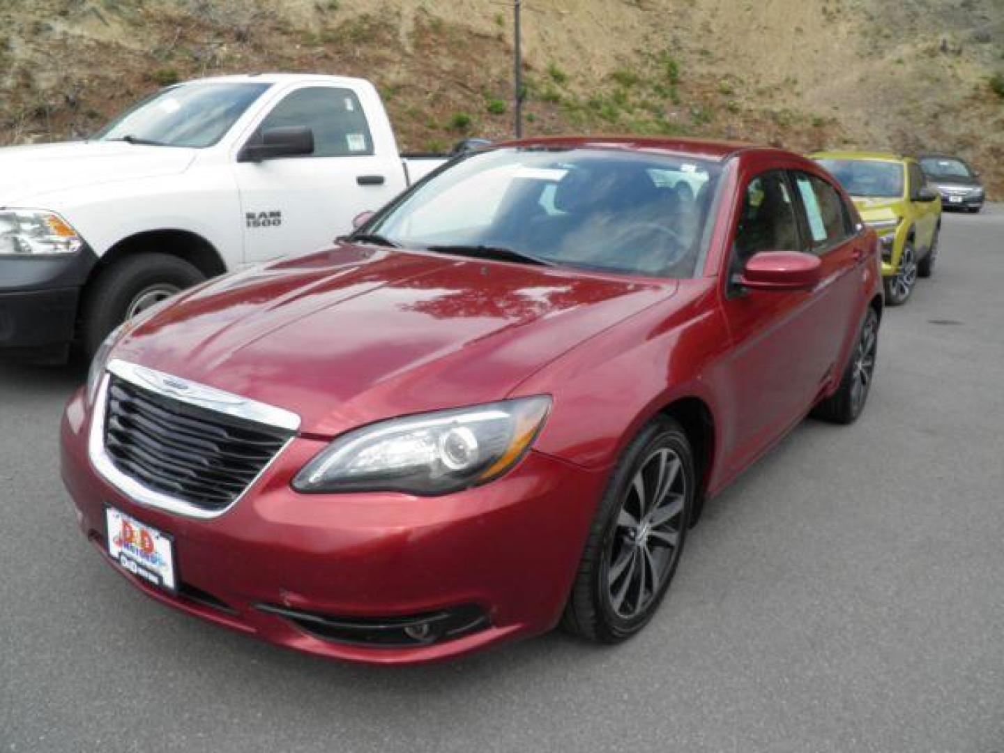 2014 RED Chrysler 200 Limited (1C3CCBCG4EN) with an 3.6L V6 engine, AT transmission, located at 15520 McMullen Hwy SW, Belair, MD, 21502, (301) 729-3700, 39.581375, -78.846451 - Photo#0