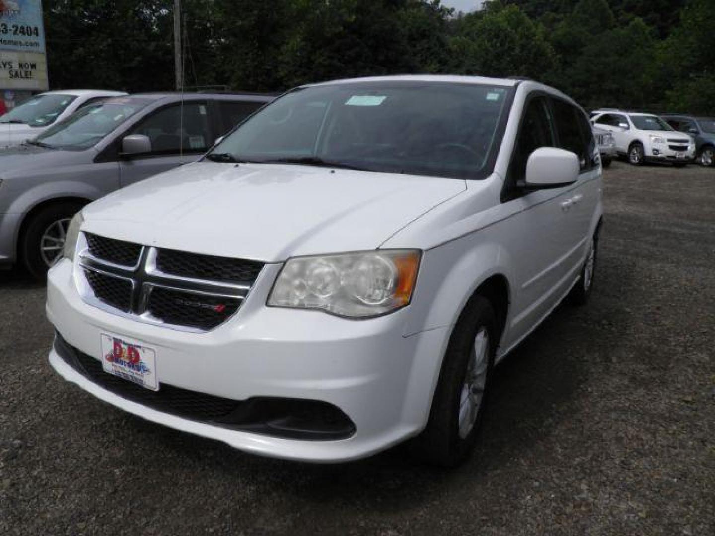 2014 WHITE Dodge Grand Caravan SXT (2C4RDGCG6ER) with an 3.6L V6 engine, AT transmission, located at 19521 New George's Creek Rd SW, Barton, MD, 21521, (301) 463-2404, 39.524323, -79.017906 - Photo#0