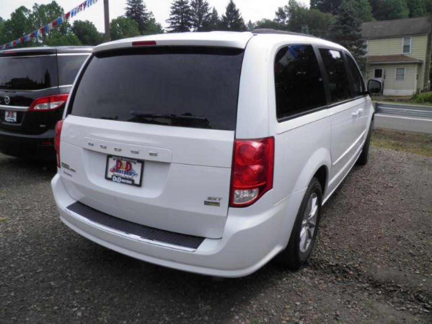 2014 WHITE Dodge Grand Caravan SXT (2C4RDGCG6ER) with an 3.6L V6 engine, AT transmission, located at 19521 New George's Creek Rd SW, Barton, MD, 21521, (301) 463-2404, 39.524323, -79.017906 - Photo#5