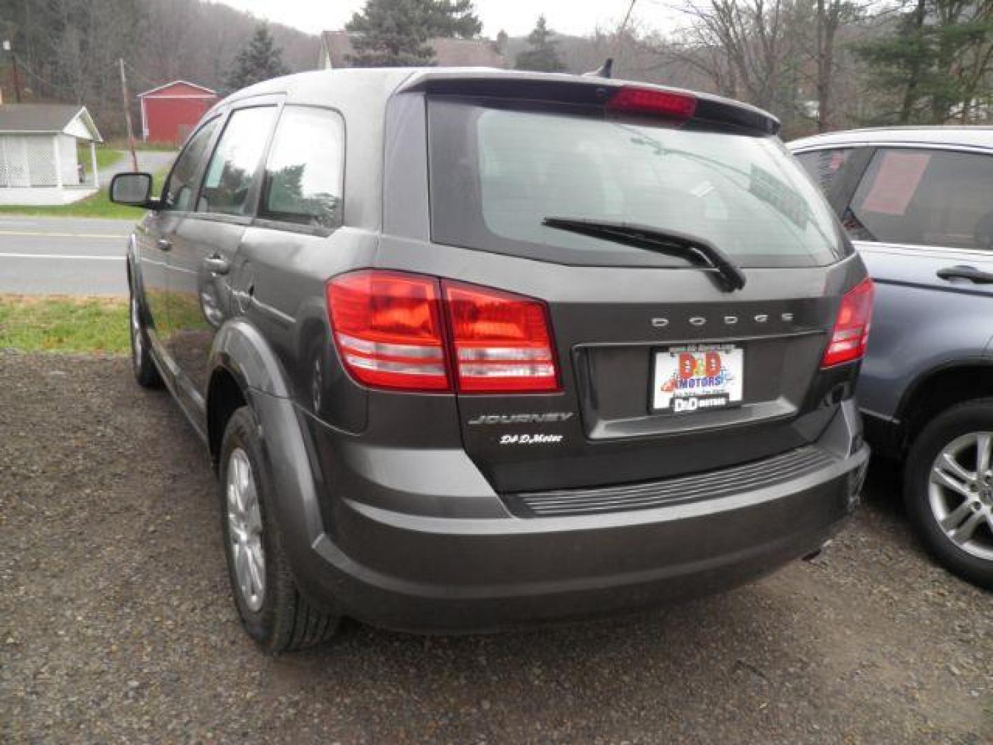 2014 GRAY Dodge Journey SE (3C4PDCAB6ET) with an 2.4L L4 engine, AT transmission, located at 19521 New George's Creek Rd SW, Barton, MD, 21521, (301) 463-2404, 39.524323, -79.017906 - Photo#6