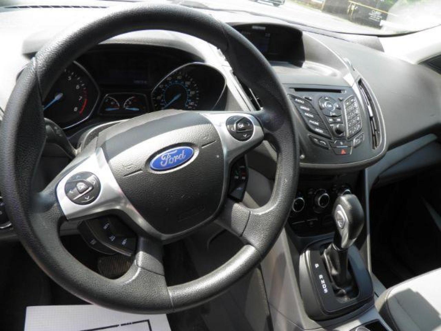 2014 GRAY Ford Escape SE 4WD (1FMCU9G90EU) with an 2.0L L4 engine, AT transmission, located at 15520 McMullen Hwy SW, Belair, MD, 21502, (301) 729-3700, 39.581375, -78.846451 - Photo#2